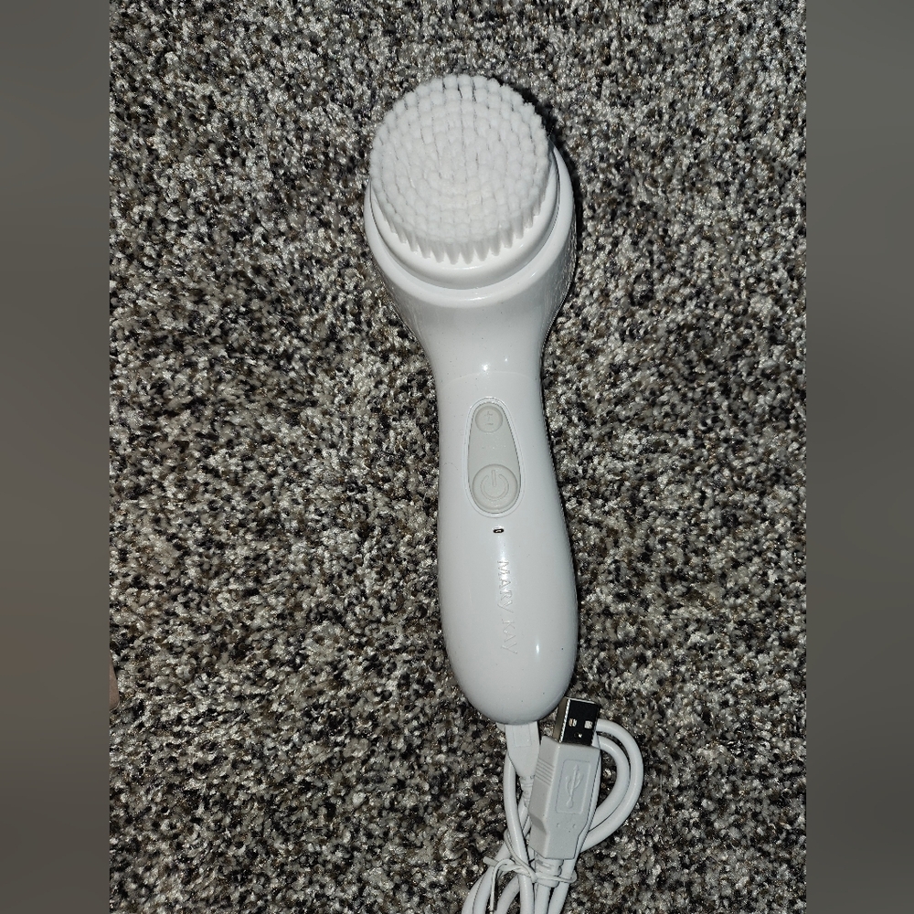 Mary Kay Skinvigorate facial brush